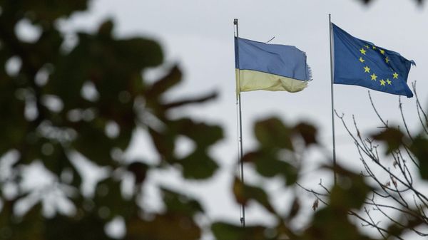 Флаги Украины, Европейского союза и Соединенных Штатов Америки