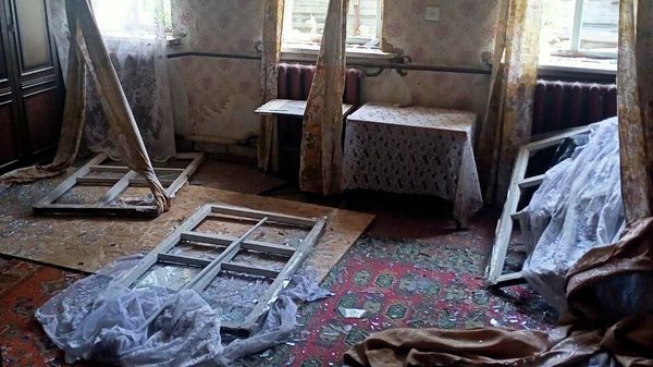 В результате обстрела Буденновского района по ул. Динамической пострадали две девочки 14 лет.