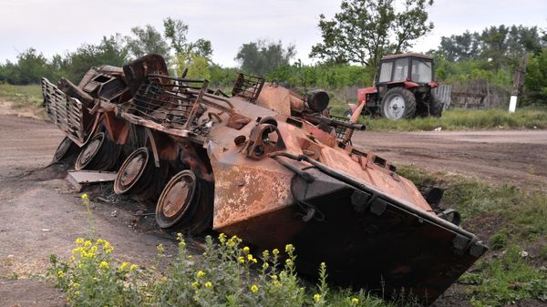 Подбитый БТР ВСУ