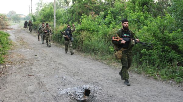 Бойцы чеченского отряда Ахмат в ЛНР вблизи Лисичанска