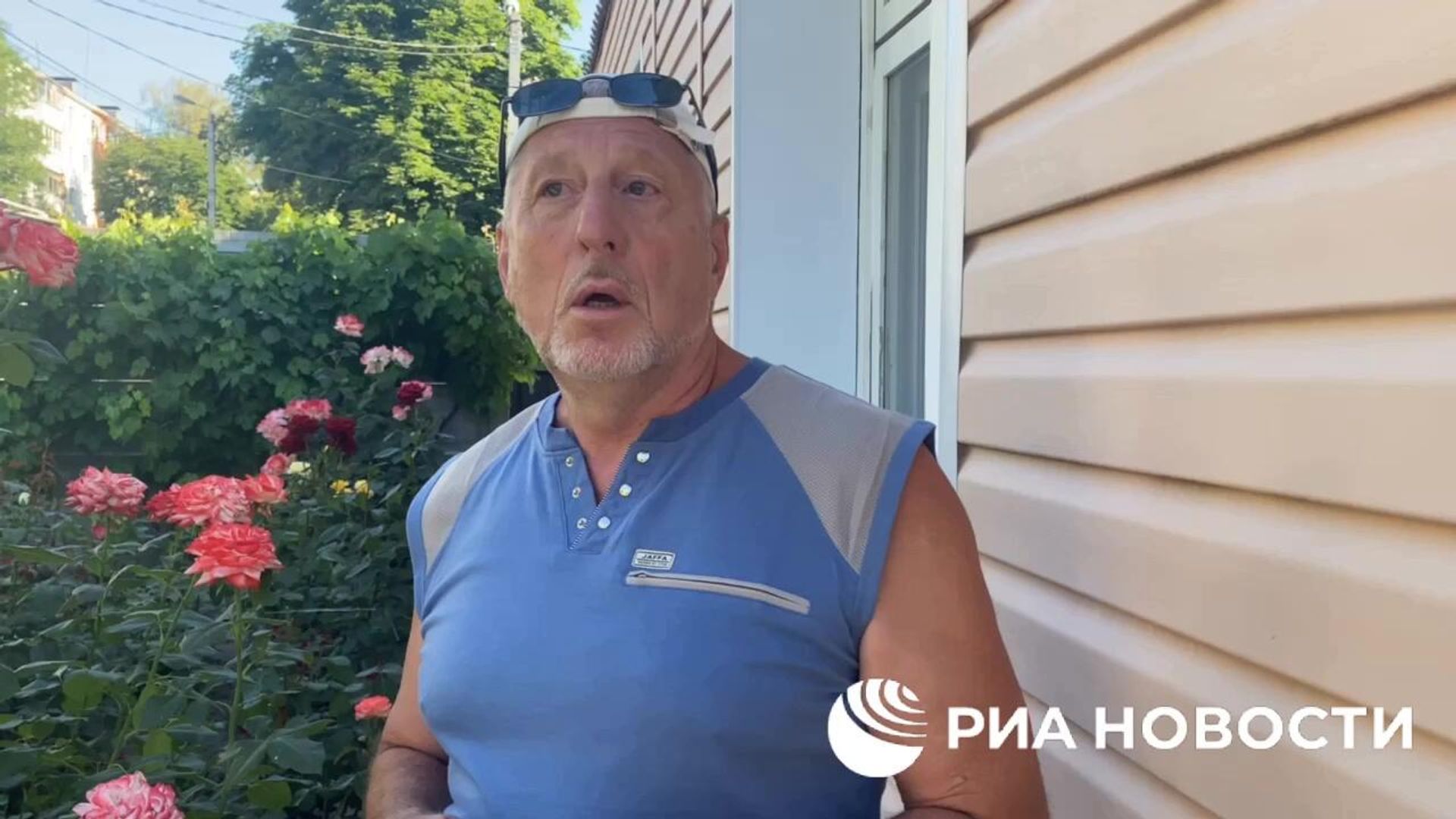  Видео РИА Новости. Житель дома по улице Николая Чумичова рассказал РИА Новости о том, что случилось ночью - РИА Новости, 1920, 03.07.2022