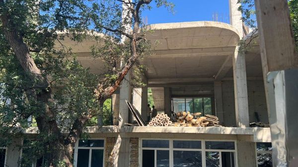 Недострой в Алупке