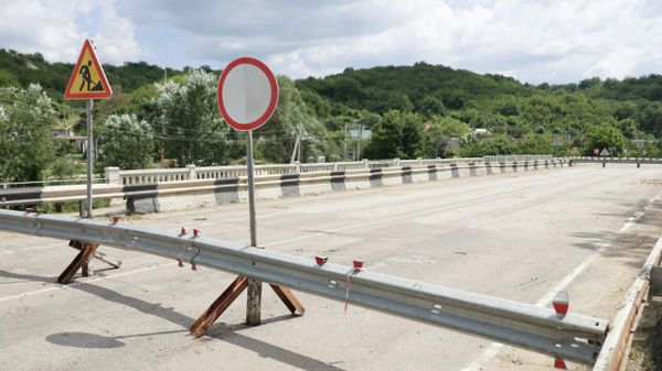Мост через реку Альма в Бахчисарайском районе закрыт после паводка