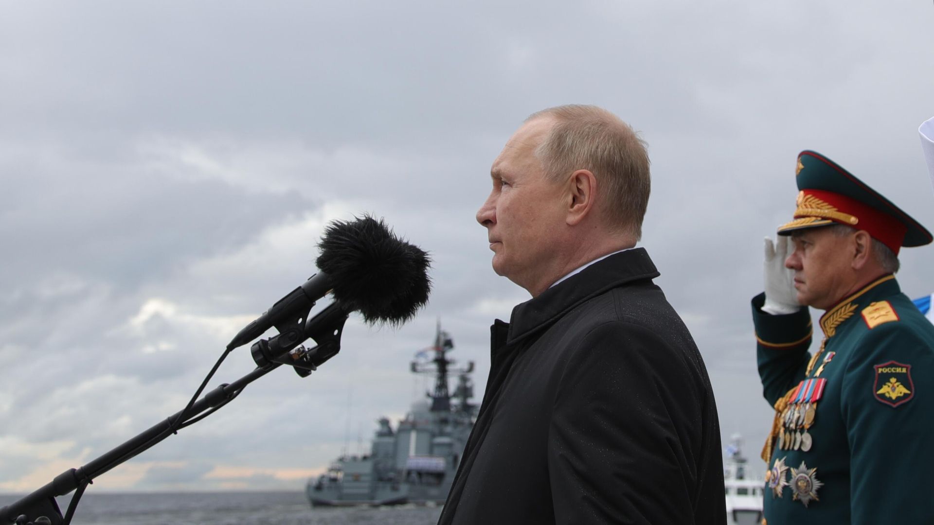 Президент РФ В. Путин принял Главный военно-морской парад - РИА Новости, 1920, 31.07.2022