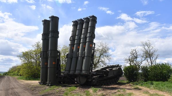 Работа зенитно-ракетной системы ПВО С-300В4