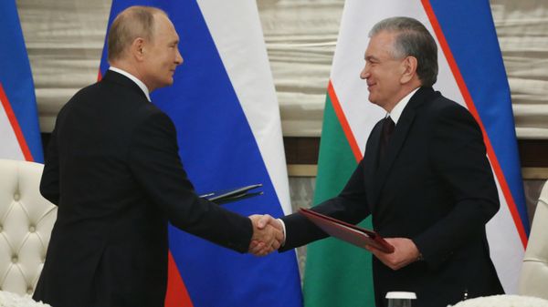 Президент РФ В. Путин провел встречи на полях саммита ШОС