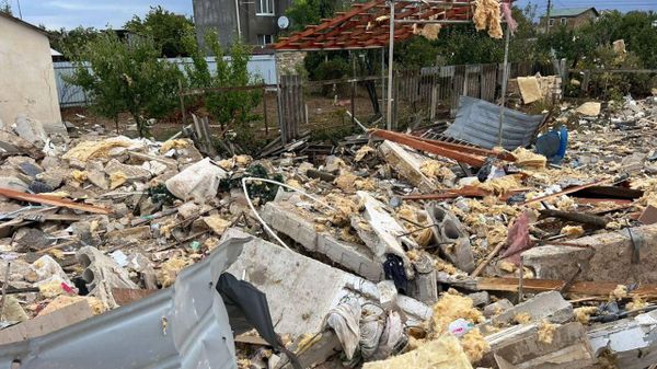 В Сакском районе в результате взрыва газа полностью разрушен частный дом