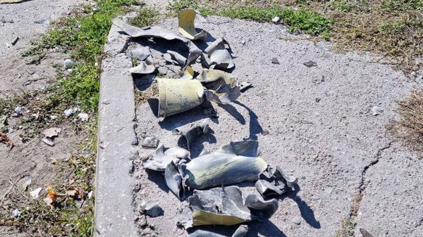 Осколки снарядов в центре Херсона
