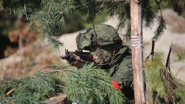 В Белоруссии усилили безопасность государственной границы, взяли под охрану мосты и железнодорожные пути. В Белоруссии усилили безопасность государственной границы, взяли под охрану мосты и железнодорожные пути.