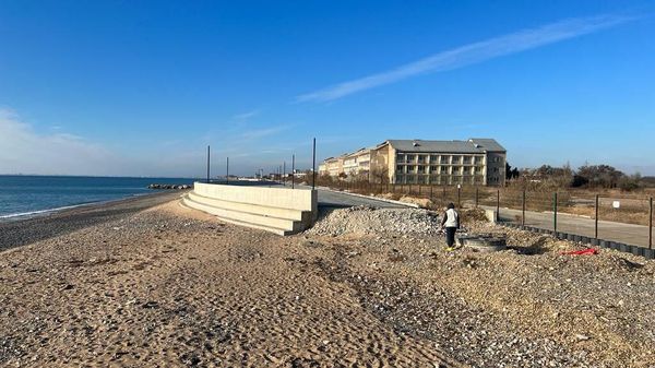 Строительство пешеходной набережной  в г. Саки