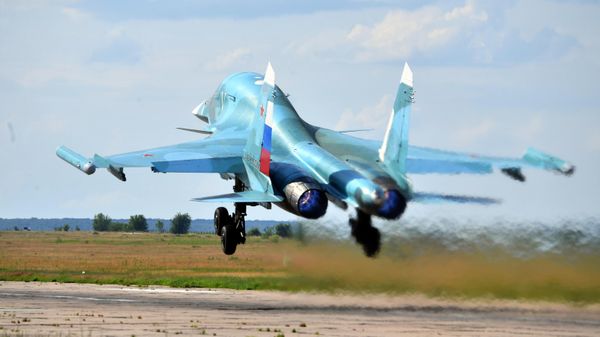 Самолеты-бомбардировщики Су-34 в зоне спецоперации
