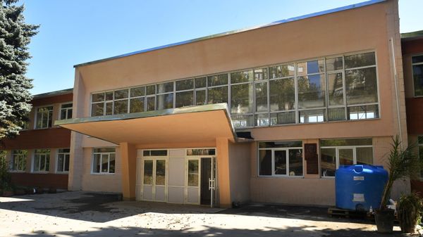 Восстановление школы в Донецке
