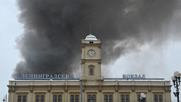 Пожар в районе Комсомольской площади в Москве 