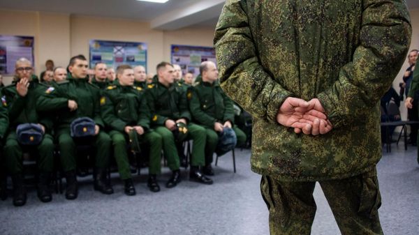 В Крыму призывников провожают к месту службы. Проводы состоялись на территории военного комиссариата Республики Крым 