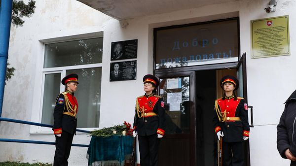 В селе Новосельское Черноморского района открыли памятную доску герою СВО Александру Иванкову