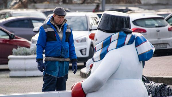 Подготовка к новогодним праздникам в Севастополе