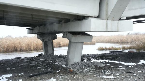 Разрушенный ВСУ мост в селе Константиновка Запорожской области