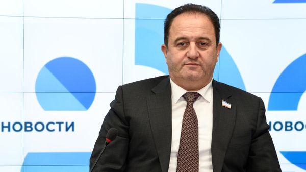 Депутат Государственного Совета Республики Крым, председатель Региональной национально-культурной автономии греков РК Таврида Иван Шонус