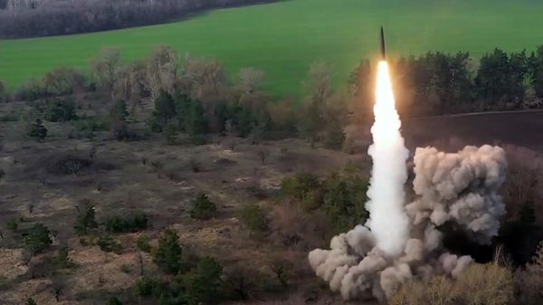 Нанесение удара Искандером по украинским складам с боеприпасами и вооружением