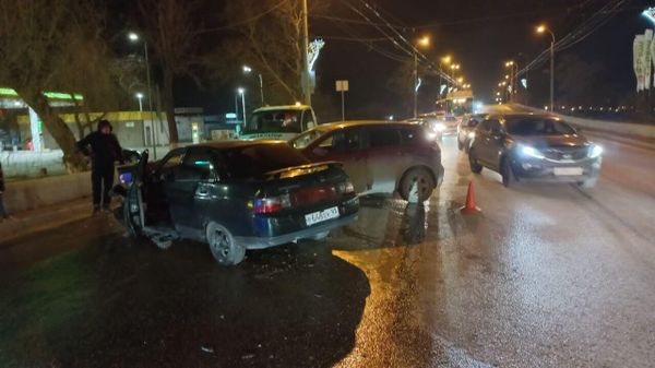 ДТП с тремя авто в Керчи