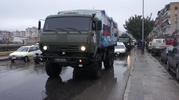 Российские военные в Сирии помогают в ликвидации последствий землетрясения