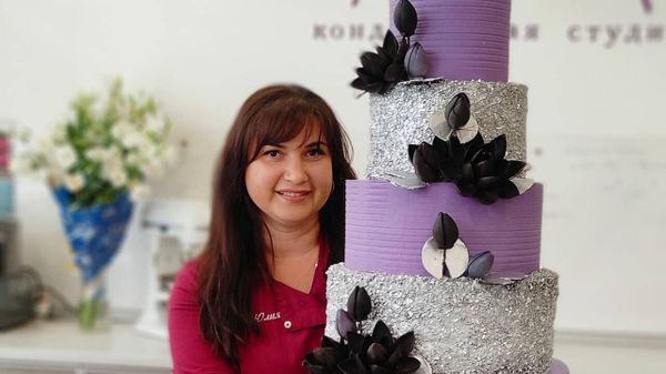 Участница реалити-шоу Кондитер Юлия Хмель из Симферополя