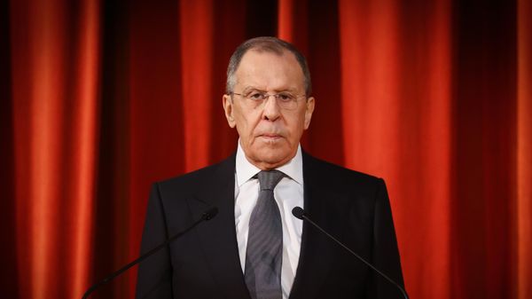 Глава МИД РФ С. Лавров