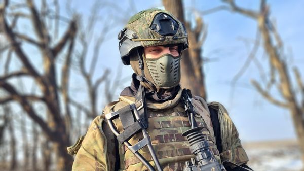 Боец группы Вагнер в Артемовске (Бахмуте) в ДНР