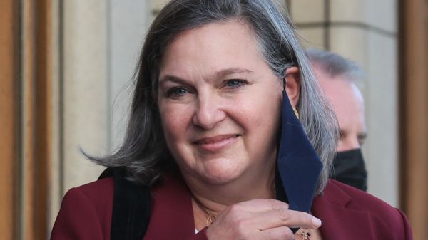 Помощник госсекретаря США В. Нуланд приехала в МИД РФ