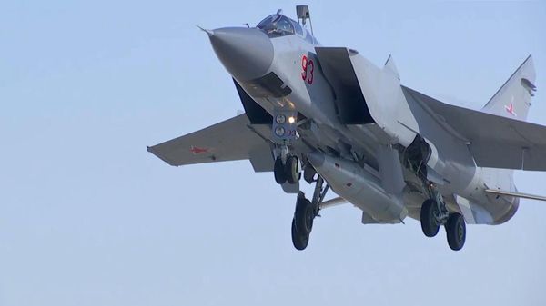 МиГ-31 ВКС с  гиперзвуковой ракетой Кинжал