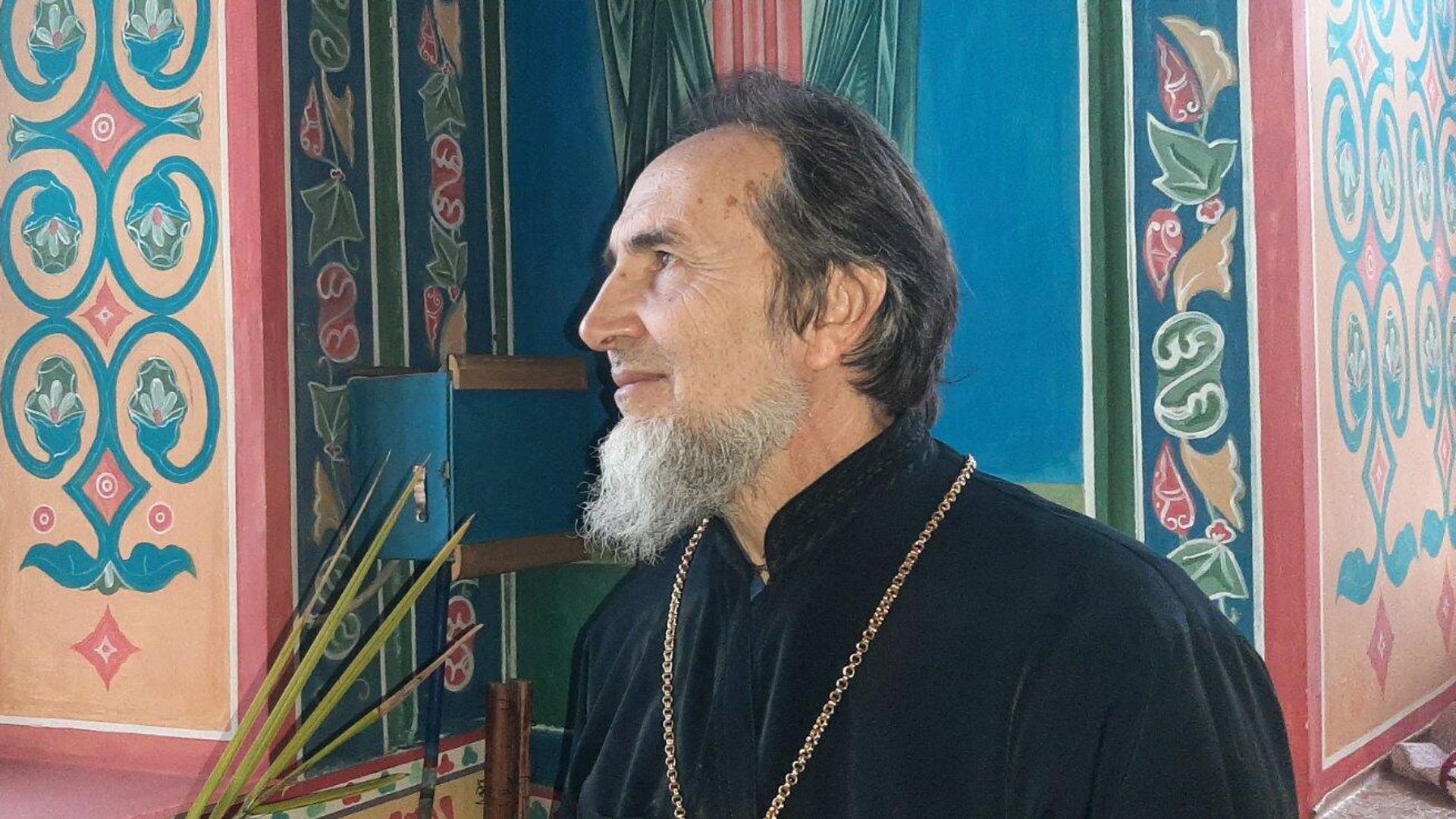 Отец Владимир (Миронов) прибыл в Феодосию в 2018 году, спасаясь от расправы украинских радикалов - РИА Новости, 1920, 15.03.2023