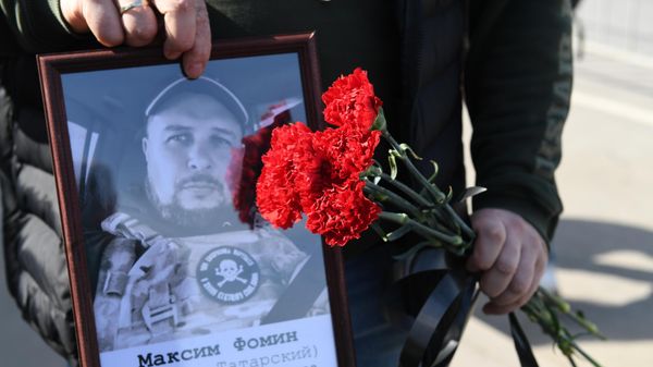 Прощание с военкором Владленом Татарским в Москве