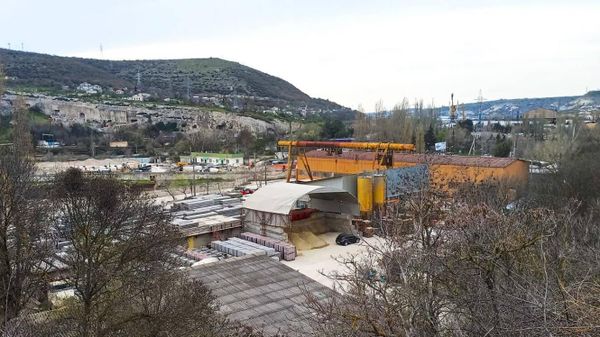 Завод ЖБИ в Инкермане