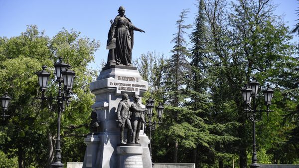 Памятник Екатерине II в Симферополе