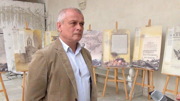  Директор Таврического информационно-аналитического центра, политолог Александр Бедрицкий