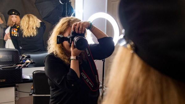 Социальный фотопроект Жены героев Социальный фотопроект Жены героев