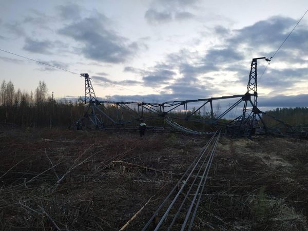 В Ленобласти подорвали опору линии электропередачи