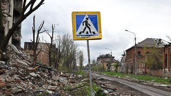 Разрушенные дома в Артёмовске.
