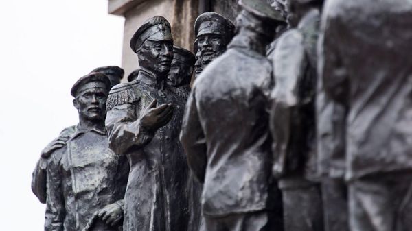 Площадь нахимова в Севастополе. Памятник адмиралу нахимову.