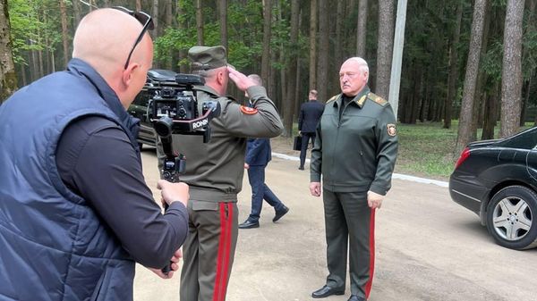Президент Белоруссии Александр Лукашенко в центральном командном пункте ВВС и войск ПВО