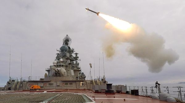 Запуск ракеты Кинжал