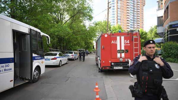 Беспилотники попали в жилые дома в Москве