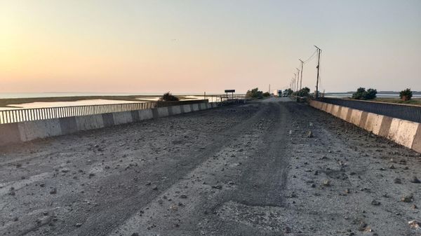 Так выглядел Чонгарский мост после атаки летом 2023 года