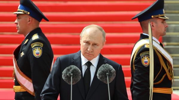 Президент РФ Владимир Путин во время обращения к Минобороны, Росгвардии, МВД, ФСБ и ФСО
