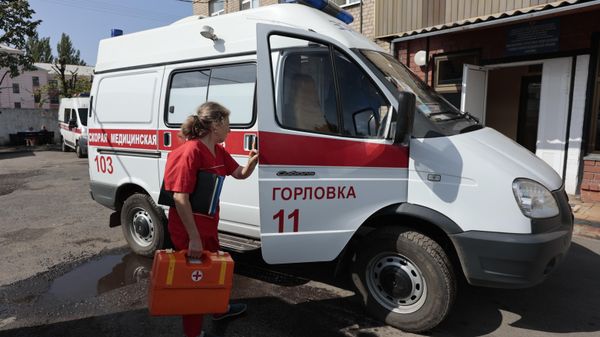 Работа бригады скорой помощи в Горловке
