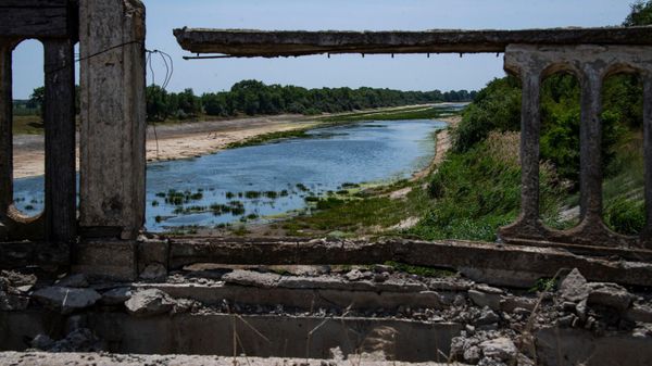 Северо-Крымский канал после разрушения плотины на Каховском водохранилище