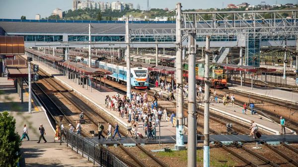 Железнодорожный вокзал в Симферополе