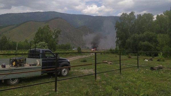 Вертолет Ми-8 с туристами на борту потерпел крушение в Алтайском крае