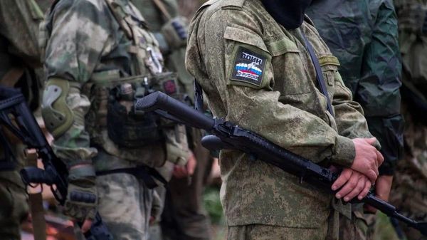 Военнослужащие