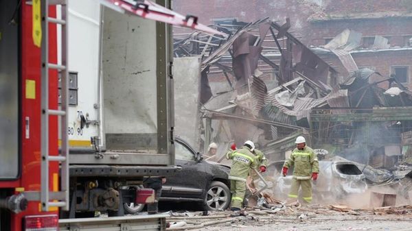 Разбор завалов на месте взрыва на территории Загорского оптико-механического завода в Сергиевом Посаде